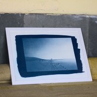 Cianotipo com captura digital, negativo em laserfilm, papel Canson sensibilizado com fórmula clássica de 1842 